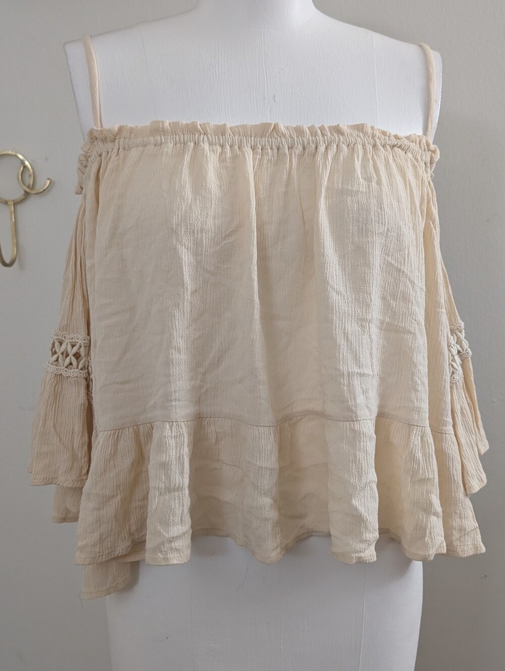 solemio gauzy flowy top